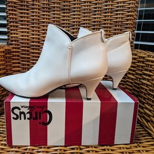 Circus bootie